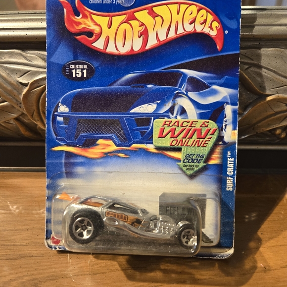Hot Wheels "Surf Crate" 2002 - Picture 2 of 4